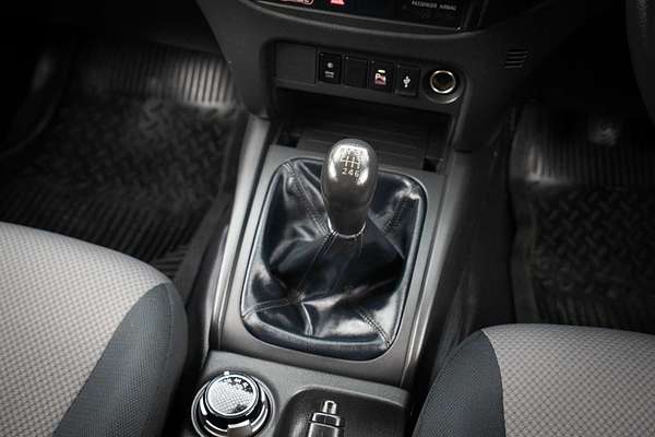 2019 Mitsubishi Triton GLX ADAS MR 4X4