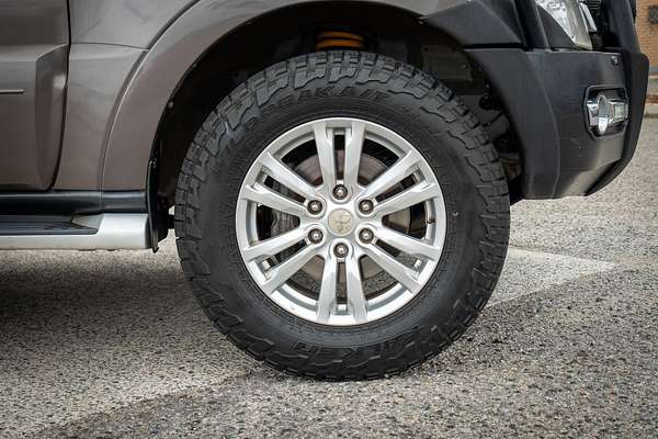 2016 Mitsubishi Pajero GLS NX