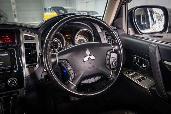 2016 Mitsubishi Pajero GLS NX