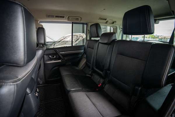 2016 Mitsubishi Pajero GLS NX