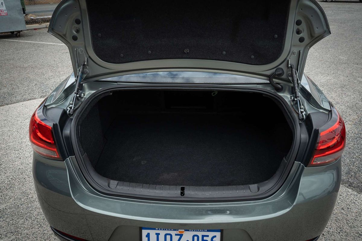 2013 Holden Calais V VF