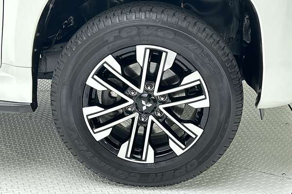 2022 Mitsubishi Pajero Sport GLS QF