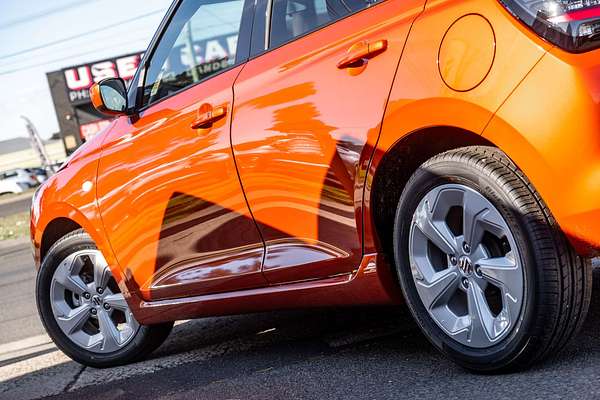 2024 Suzuki Swift Hybrid Plus UZ