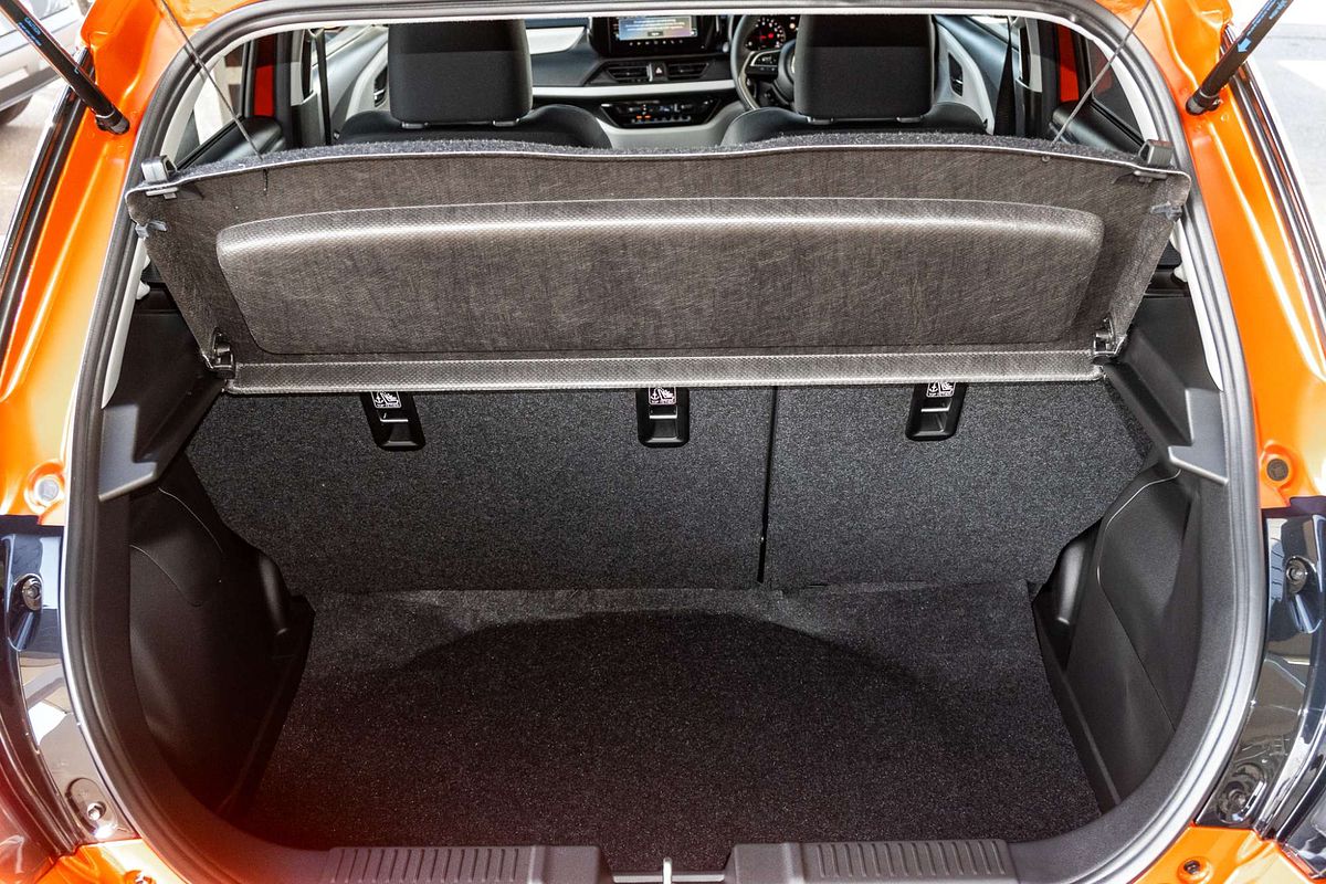 2024 Suzuki Swift Hybrid Plus UZ