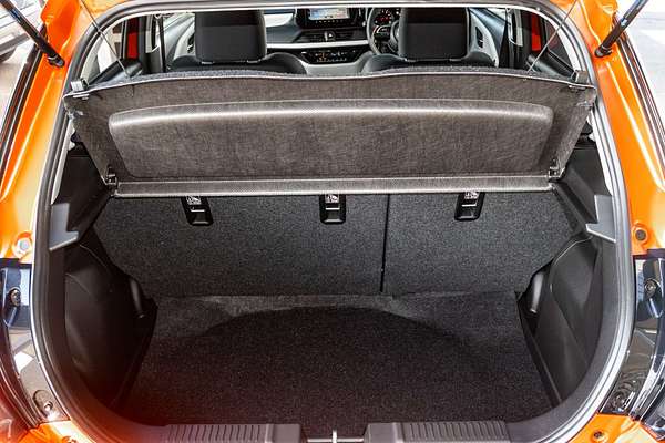 2024 Suzuki Swift Hybrid Plus UZ