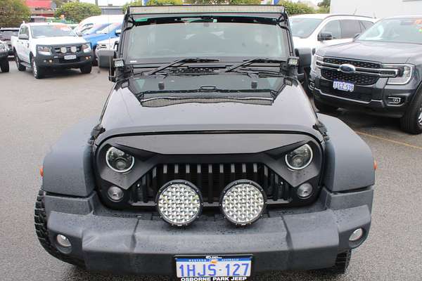 2017 Jeep Wrangler Unlimited Sport JK