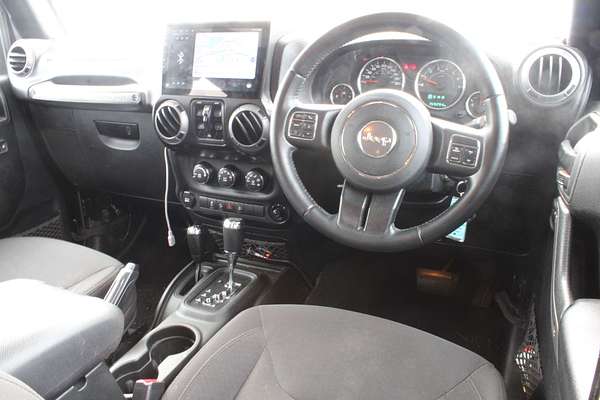 2017 Jeep Wrangler Unlimited Sport JK