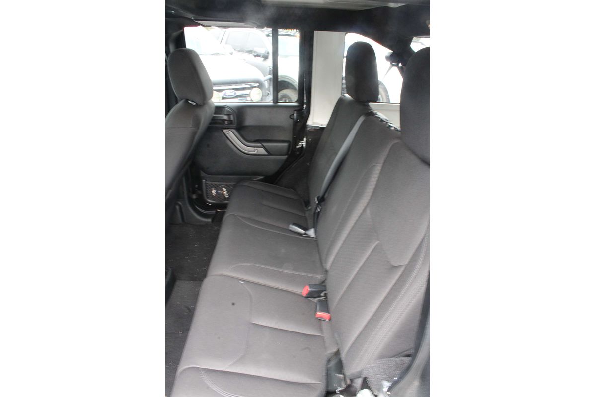 2017 Jeep Wrangler Unlimited Sport JK