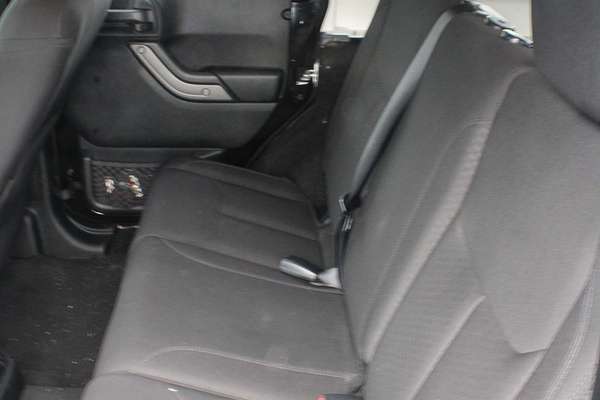 2017 Jeep Wrangler Unlimited Sport JK