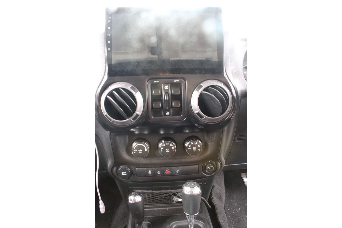 2017 Jeep Wrangler Unlimited Sport JK