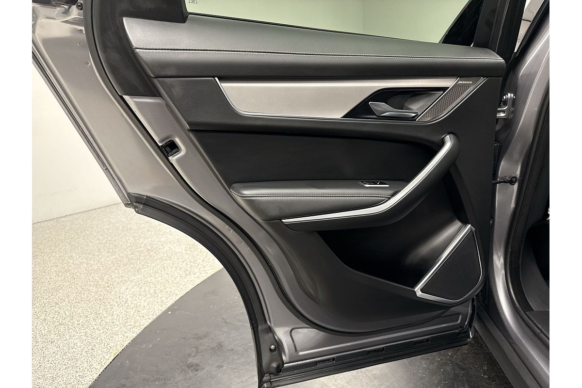 2021 Jaguar F-PACE D300 R-Dynamic SE X761