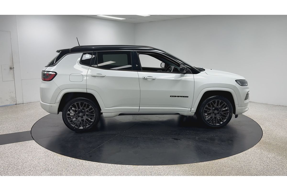 2022 Jeep Compass S-Limited M6