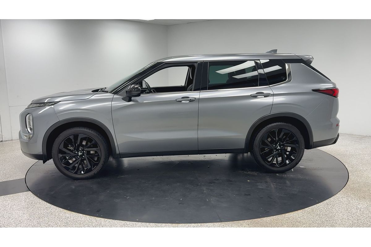 2023 Mitsubishi Outlander LS ZM