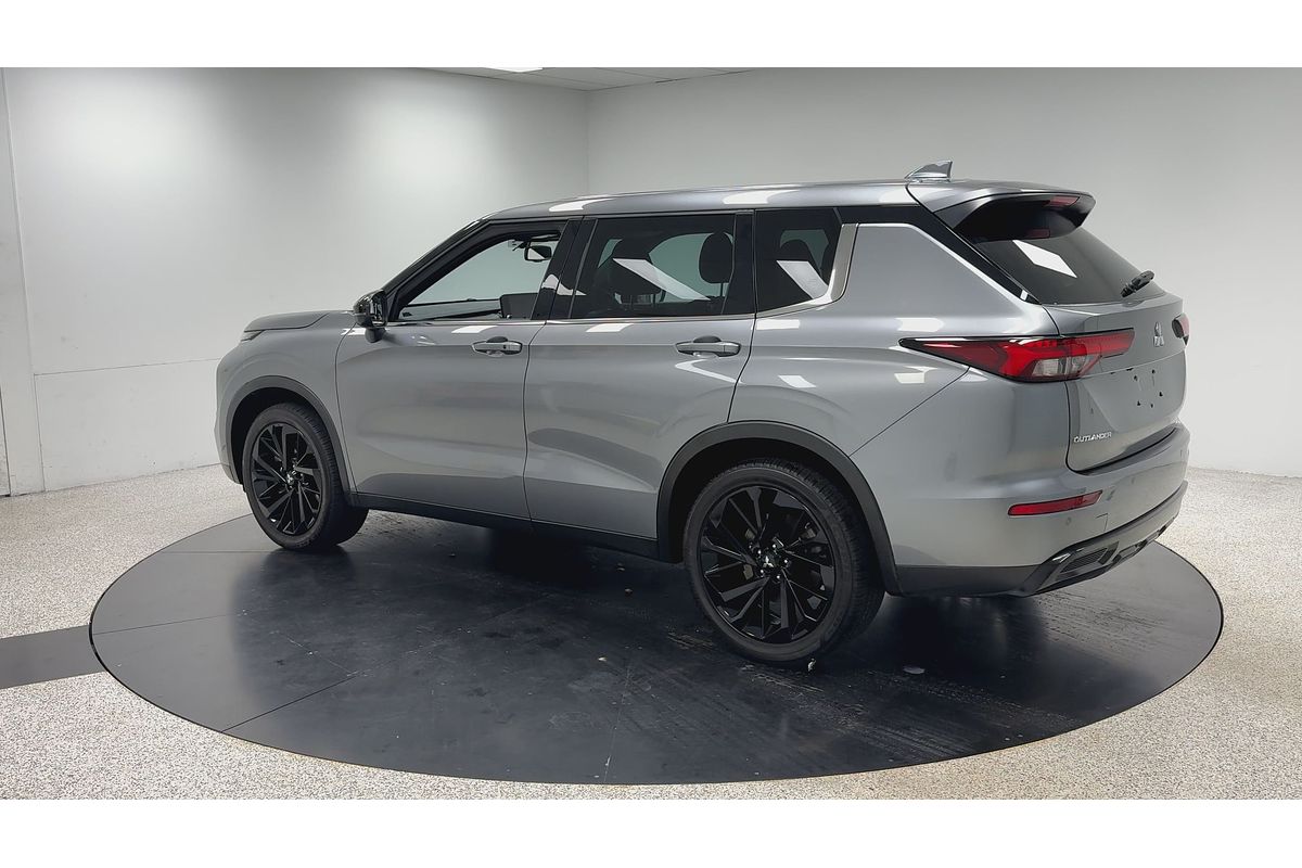 2023 Mitsubishi Outlander LS ZM