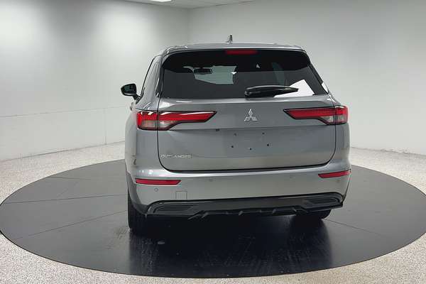 2023 Mitsubishi Outlander LS ZM