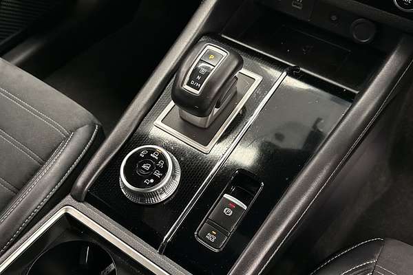 2023 Mitsubishi Outlander LS ZM