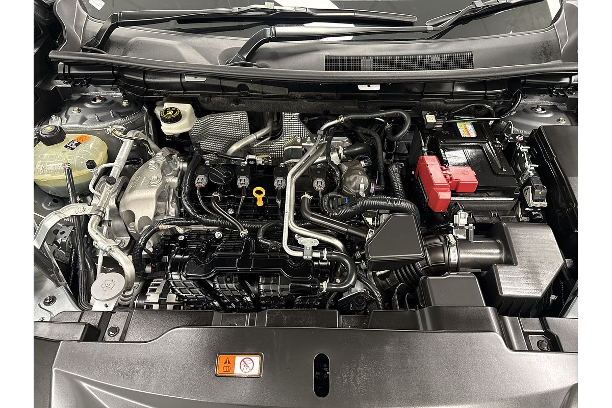 2023 Mitsubishi Outlander LS ZM