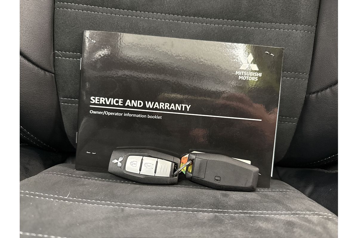 2023 Mitsubishi Outlander LS ZM