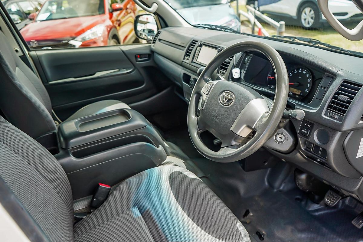 2017 Toyota Hiace KDH201R LWB