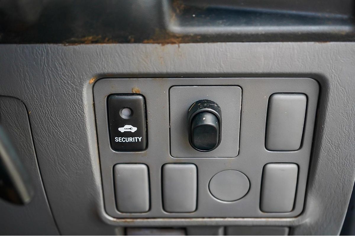 2013 Toyota Hilux Workmate TGN16R Rear Wheel Drive