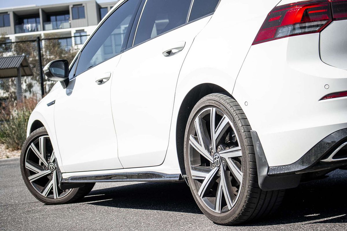 2022 Volkswagen Golf GTI 8