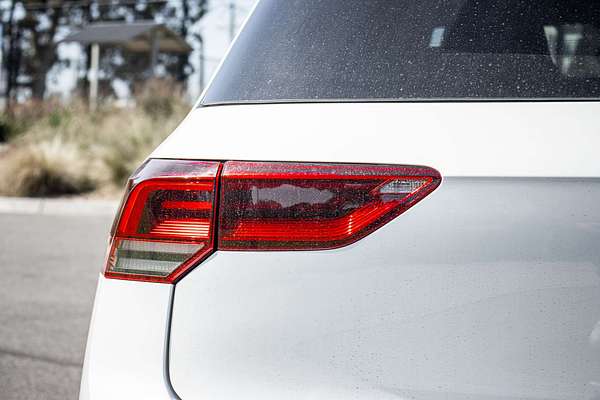 2022 Volkswagen Golf GTI 8