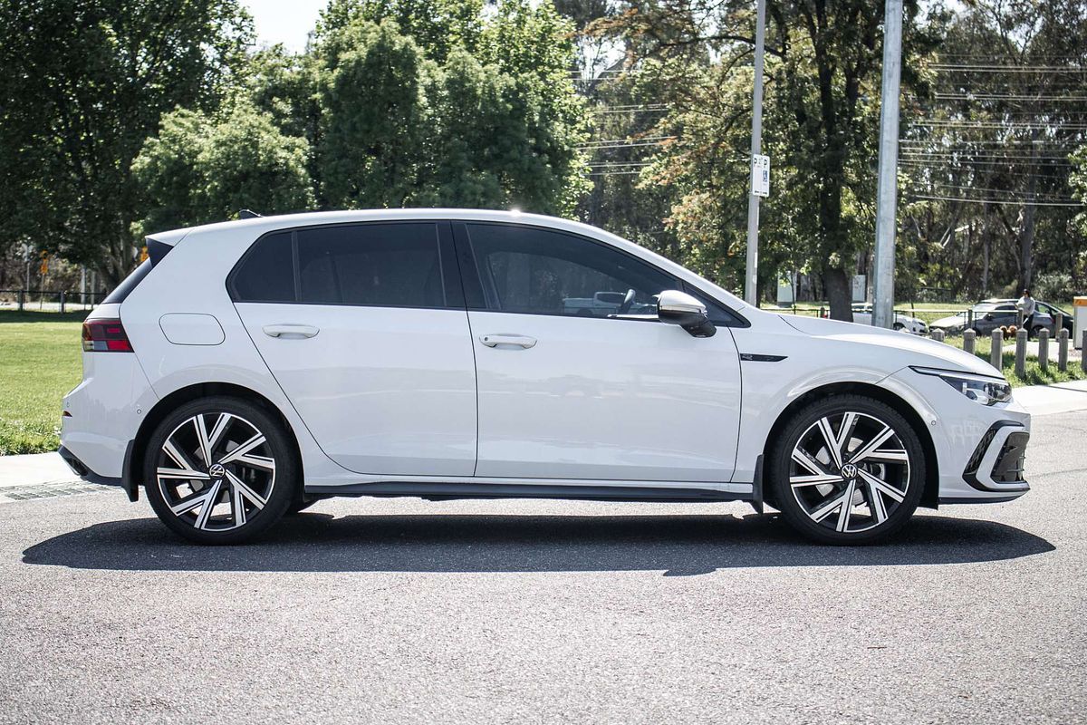 2022 Volkswagen Golf GTI 8