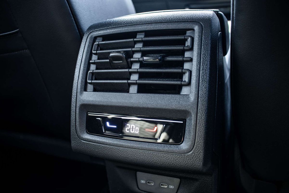 2022 Volkswagen Golf GTI 8