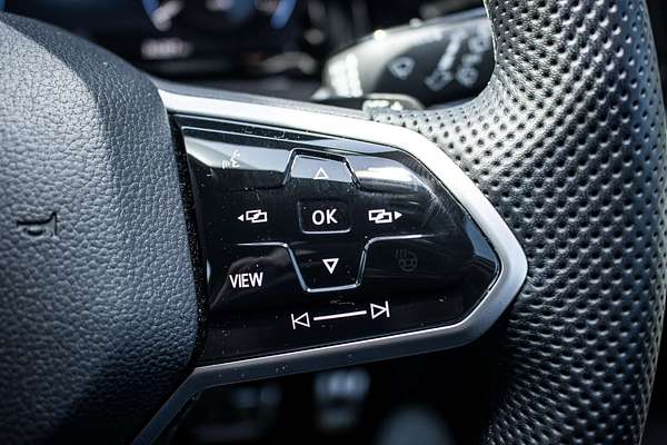 2022 Volkswagen Golf GTI 8