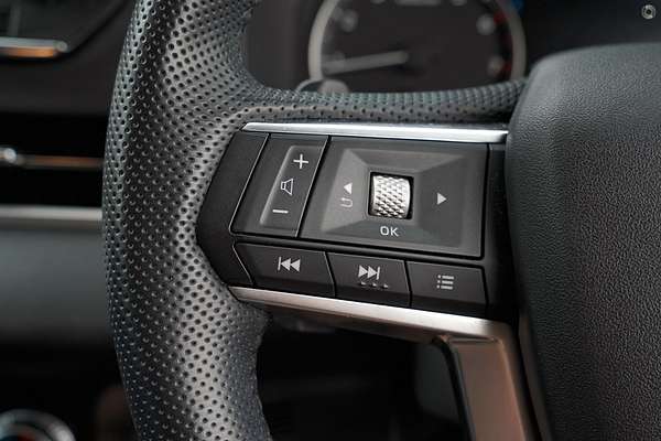 2025 Mitsubishi Outlander LS ZM