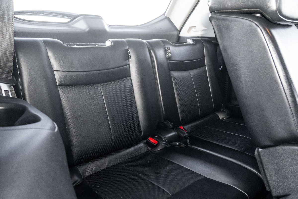 2016 Nissan X-TRAIL ST-L T32