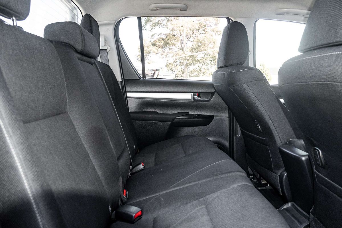 2017 Toyota Hilux SR5 GUN126R 4X4