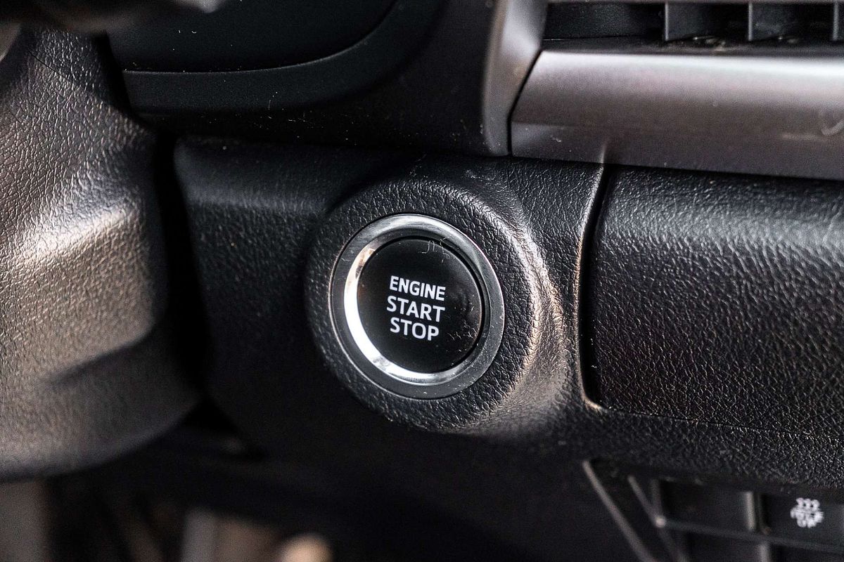 2017 Toyota Hilux SR5 GUN126R 4X4