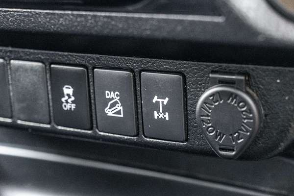 2017 Toyota Hilux SR5 GUN126R 4X4