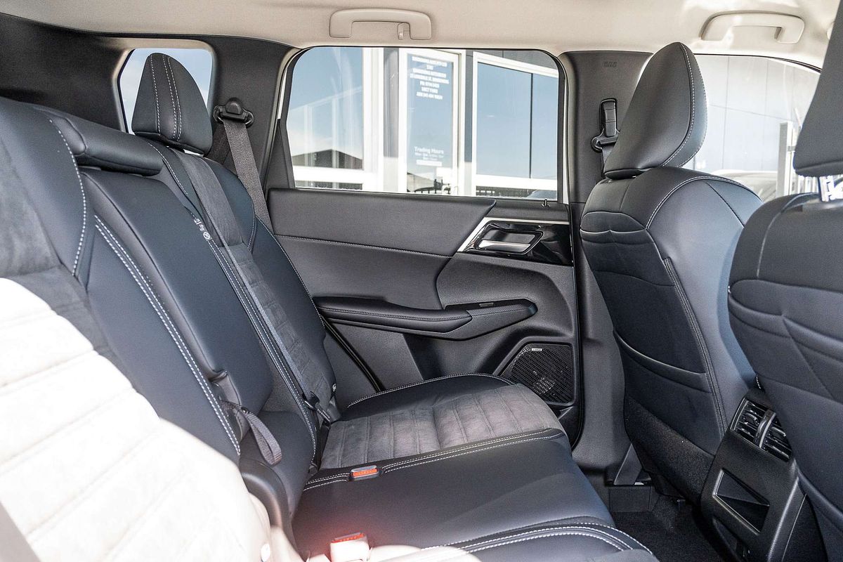 2025 Mitsubishi Outlander Aspire ZM