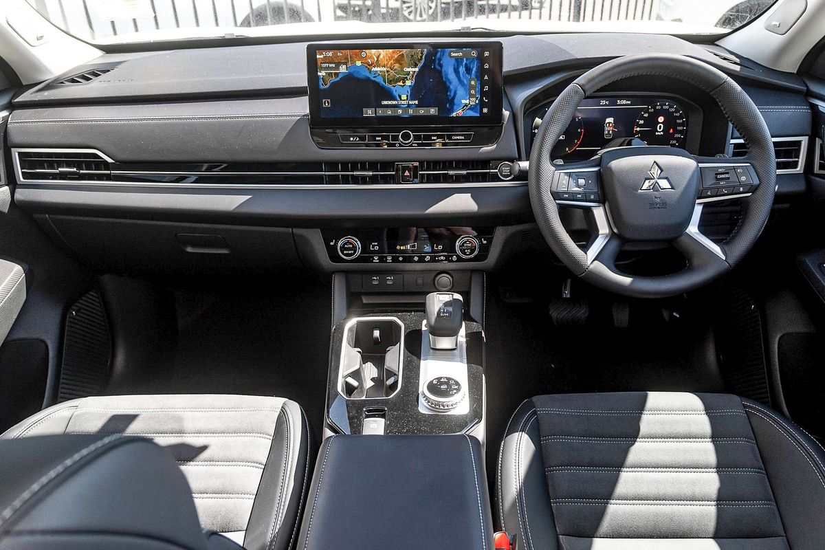 2025 Mitsubishi Outlander Aspire ZM