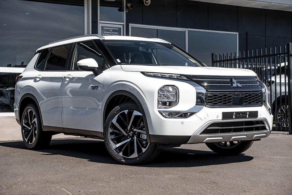 2025 Mitsubishi Outlander PHEV Aspire ZM
