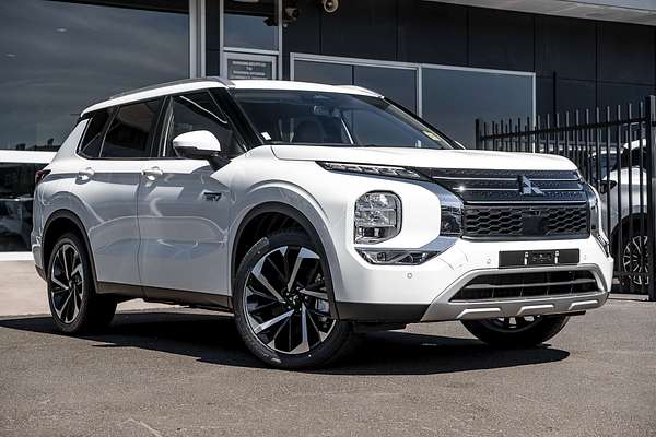 2025 Mitsubishi Outlander PHEV Aspire ZM