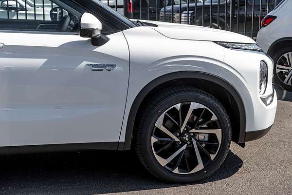 2025 Mitsubishi Outlander PHEV Aspire ZM