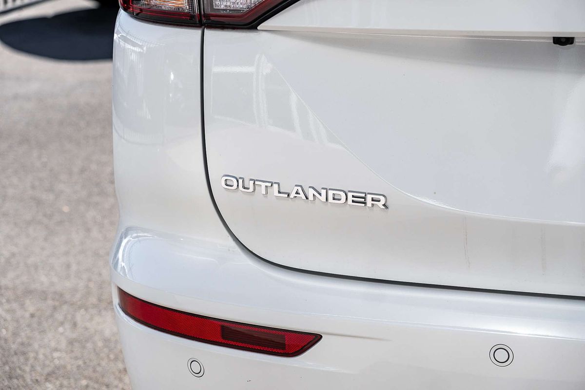 2025 Mitsubishi Outlander PHEV Aspire ZM