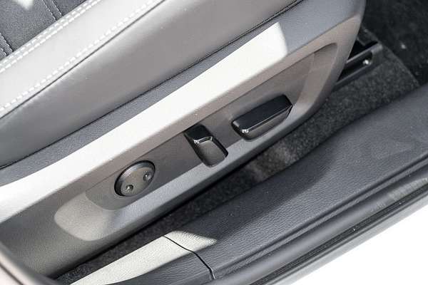 2025 Mitsubishi Outlander PHEV Aspire ZM