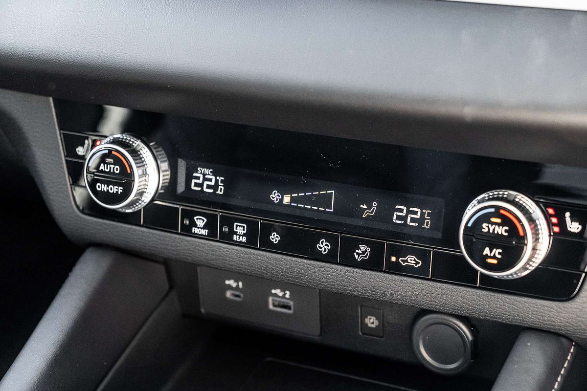 2025 Mitsubishi Outlander PHEV Aspire ZM