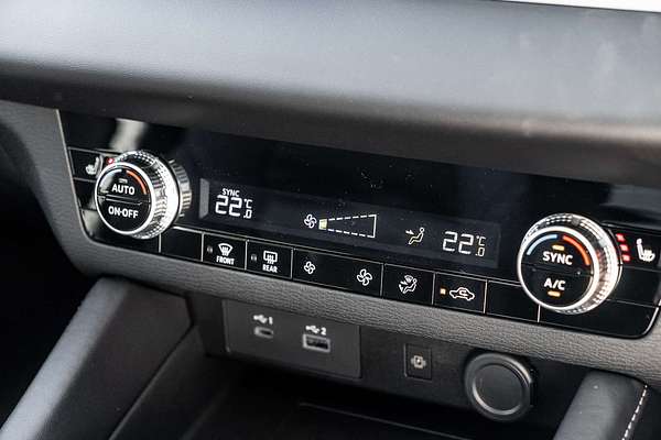 2025 Mitsubishi Outlander PHEV Aspire ZM