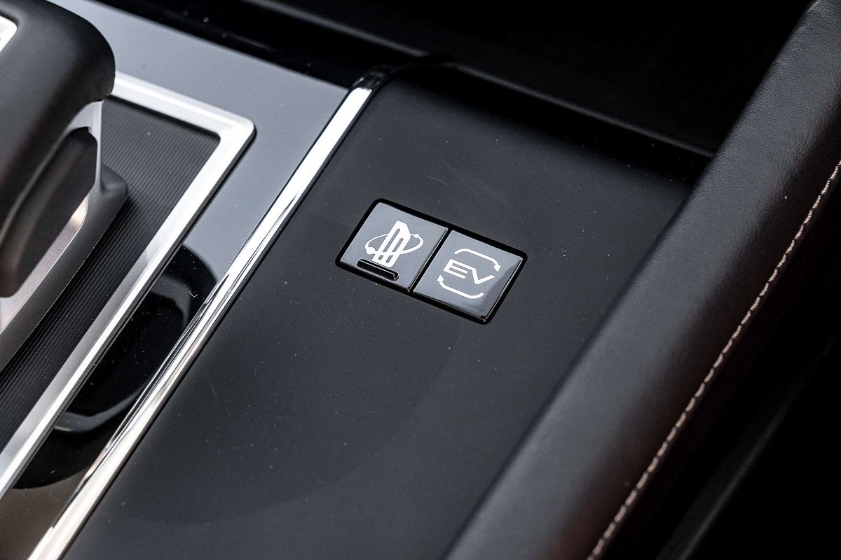 2025 Mitsubishi Outlander PHEV Aspire ZM