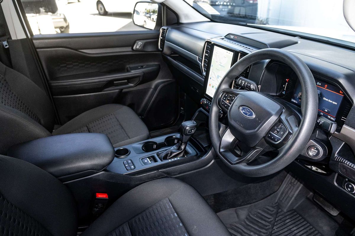 2024 Ford Everest Ambiente 2.0L