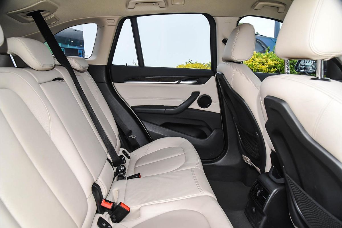 2016 BMW X1 sDrive20i F48