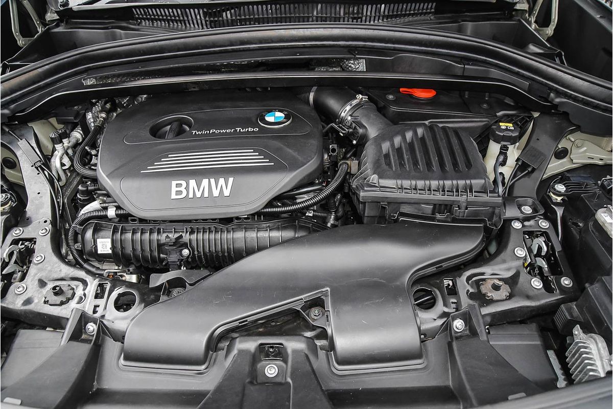 2016 BMW X1 sDrive20i F48