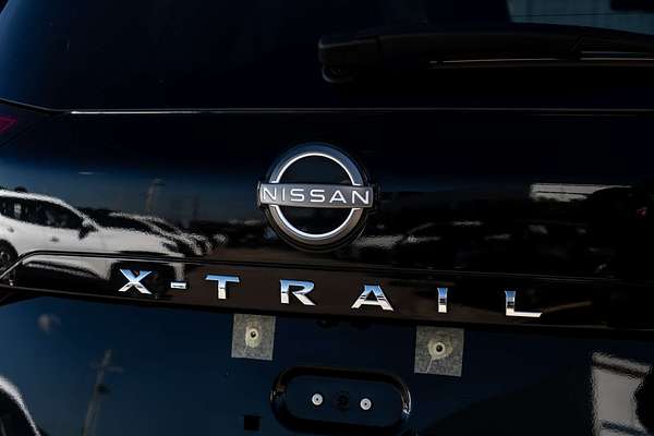 2025 Nissan X-TRAIL ST-L T33
