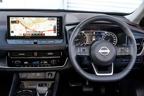 2025 Nissan X-TRAIL ST-L T33