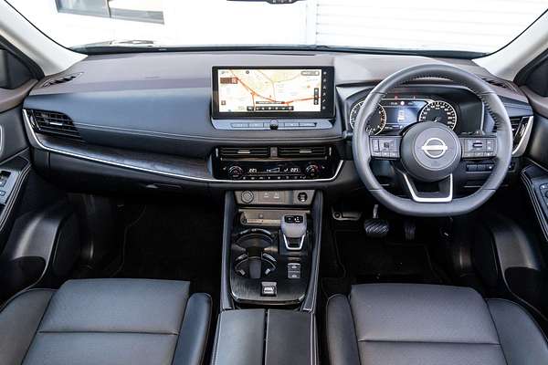 2025 Nissan X-TRAIL ST-L T33